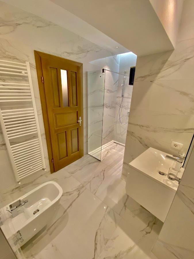 Apartamento Blancris Boutique Braşov Exterior foto