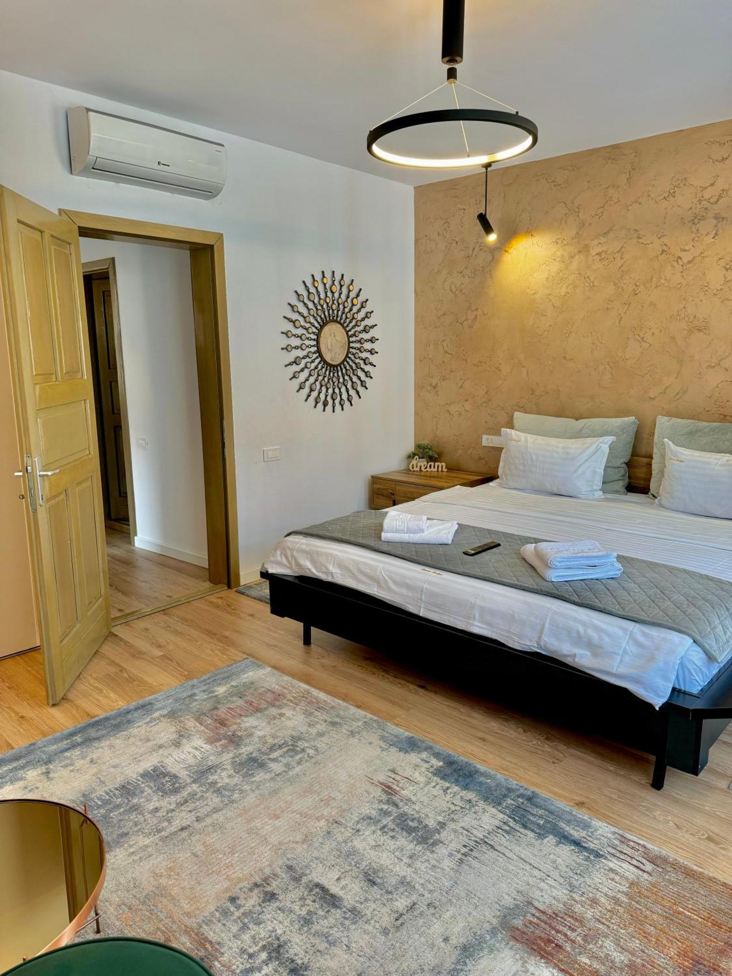 Apartamento Blancris Boutique Braşov Exterior foto